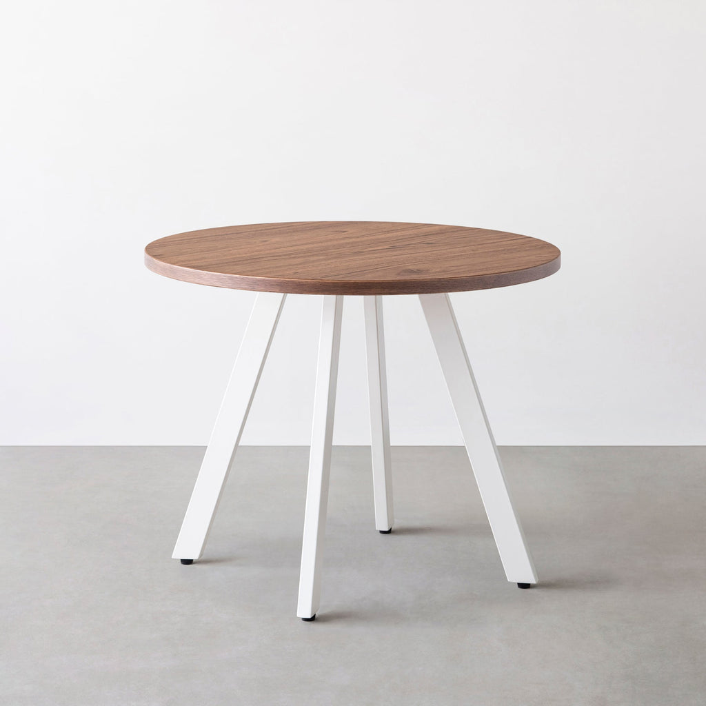 Kanademonoのニューギニアウォルナットのカフェテーブル