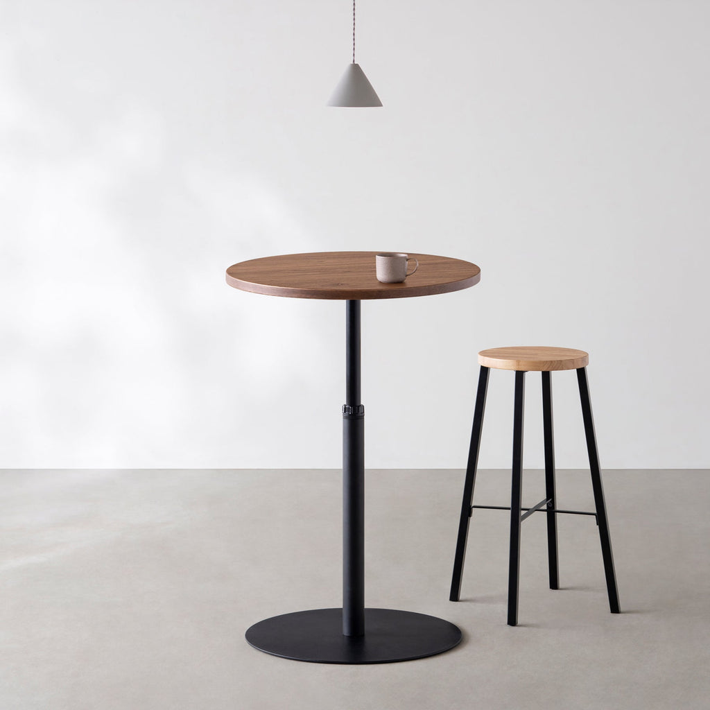 Kanademonoのニューギニアウォルナットのカフェテーブル