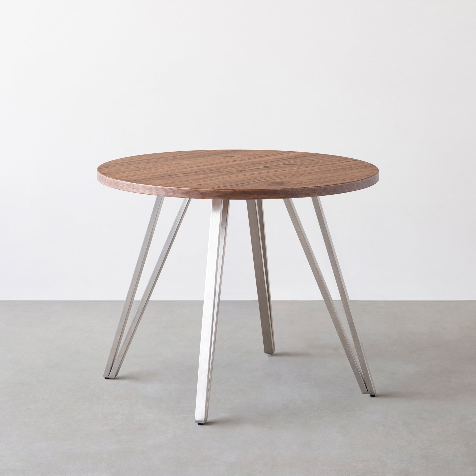 Kanademonoのニューギニアウォルナットのカフェテーブル