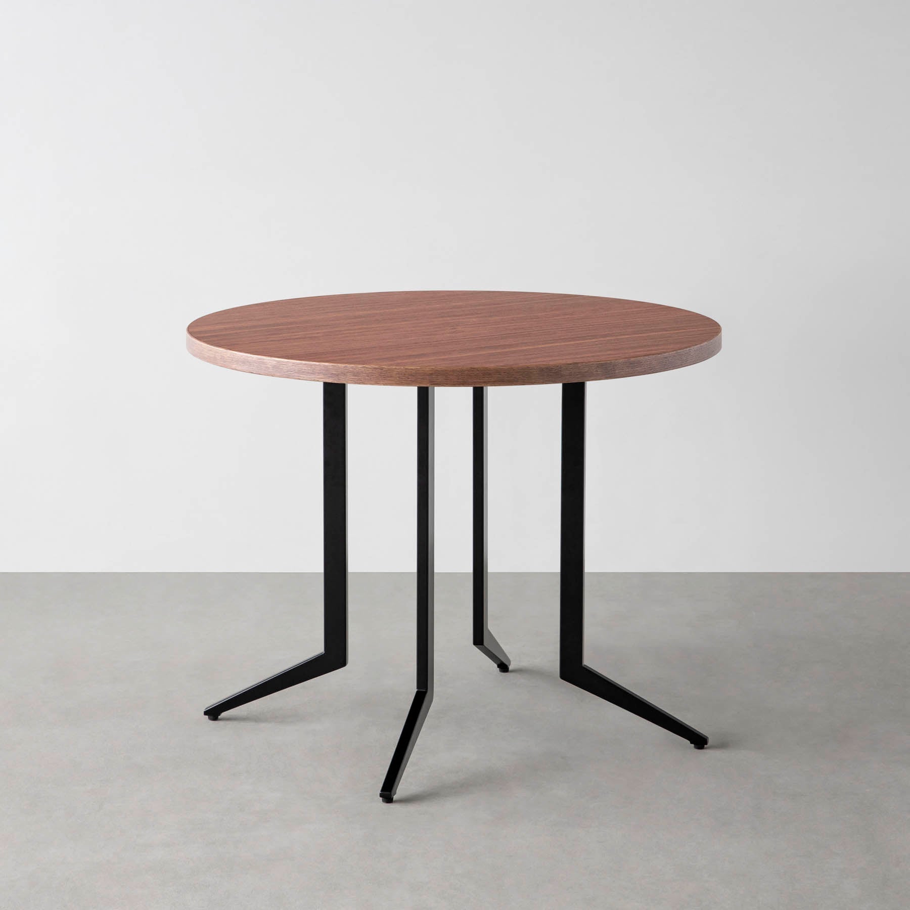 スマート造作カフェテーブル / ブビンガ　黒スチール脚 4本脚 × ラウンド φ81 - 90