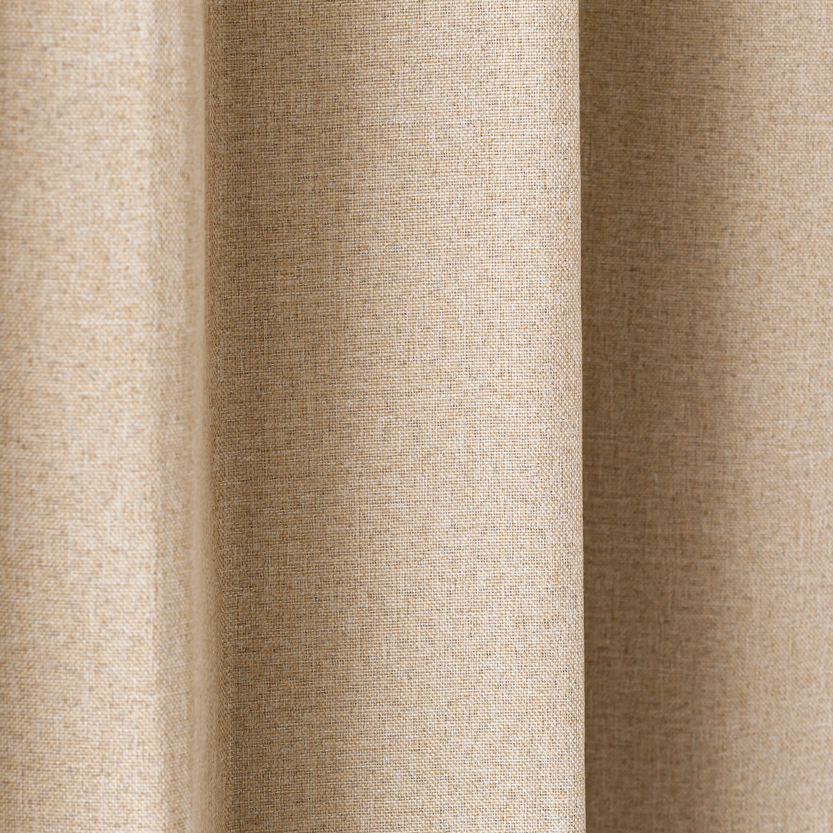 ウォッシャブル・形状記憶のベージュの遮光無地カーテン