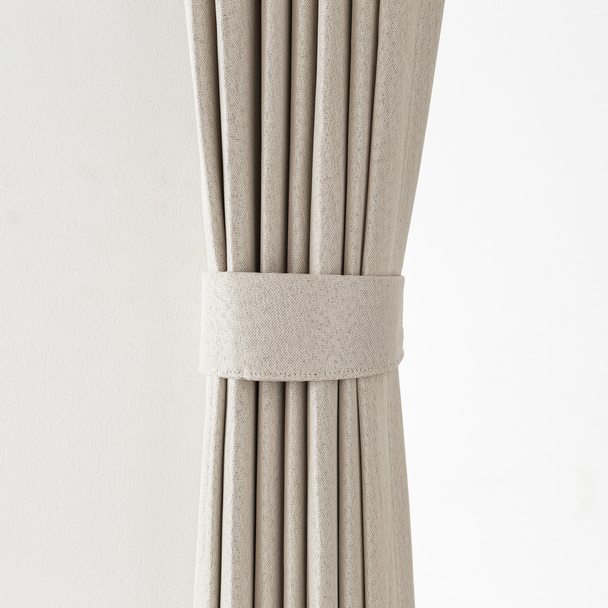 ウォッシャブル・形状記憶のベージュの遮光無地カーテン