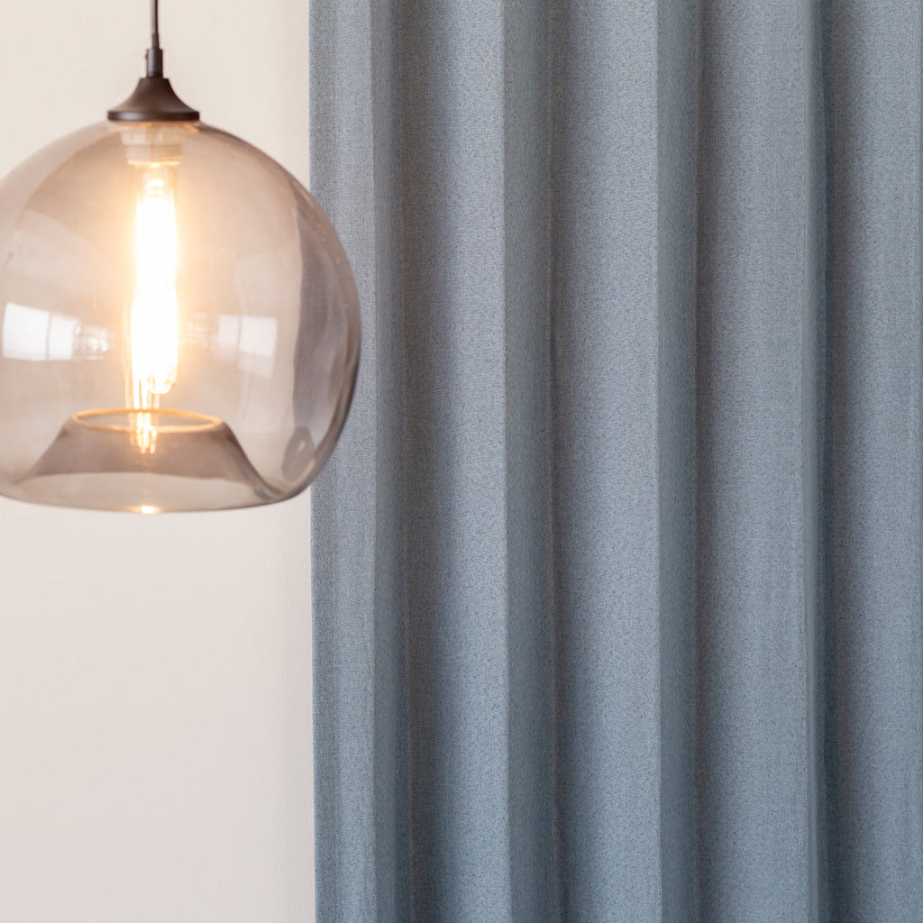 ウォッシャブル・形状記憶のベージュの遮光無地カーテン