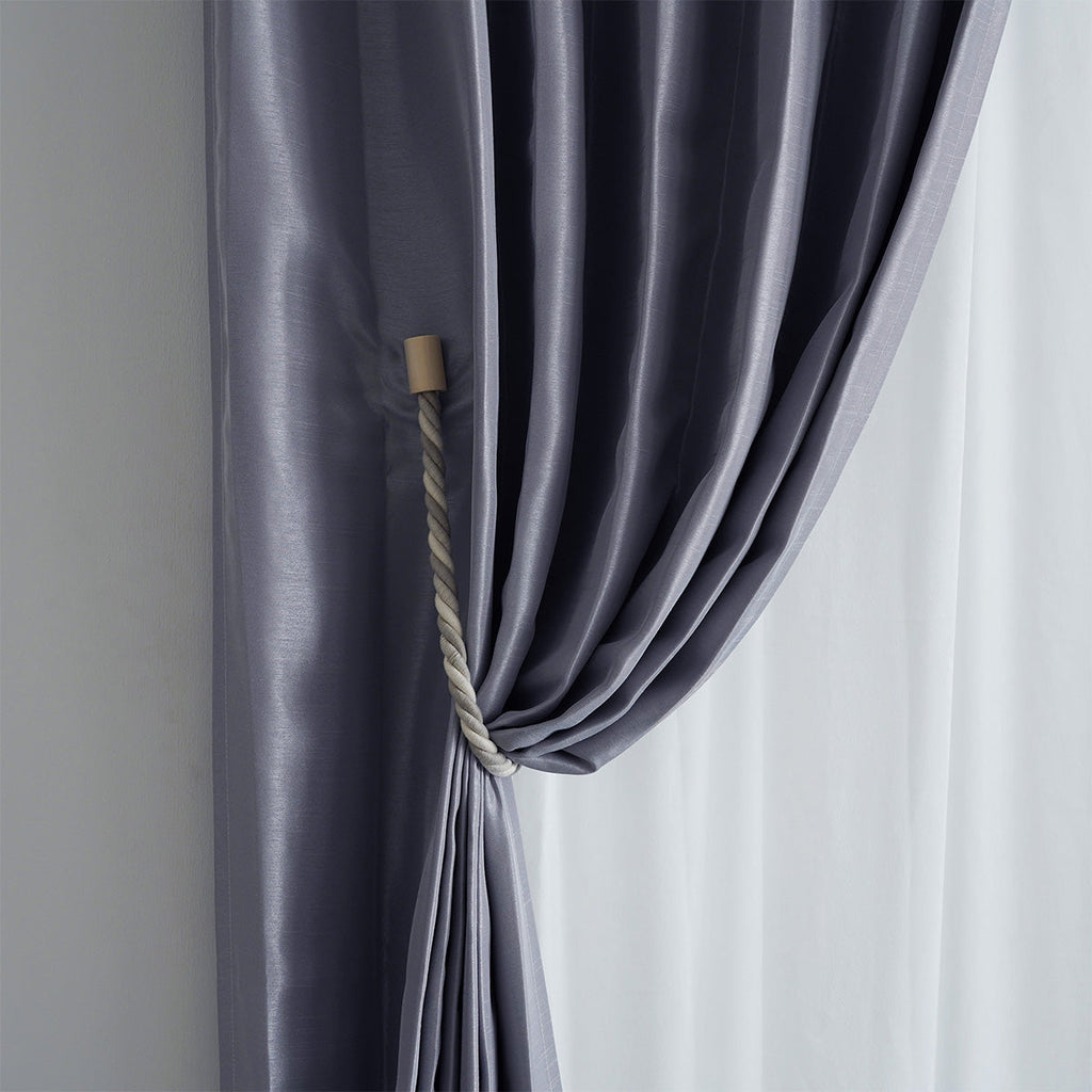 ナチュラルな風合いのグレーのロープ状マグネットタッセル