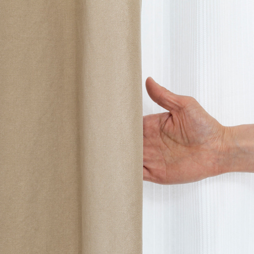 Kanademonoの綿100%使用したヴィンテージテイストに仕上げたアイボリーの帆布カーテン（遮光2）