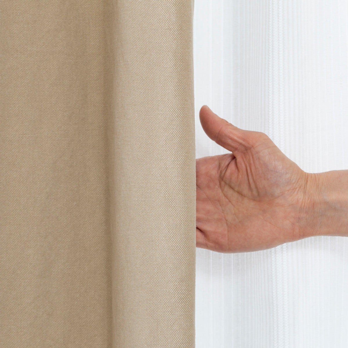 Kanademonoの綿100%使用したヴィンテージテイストに仕上げたアイボリーの帆布カーテン（遮光2）