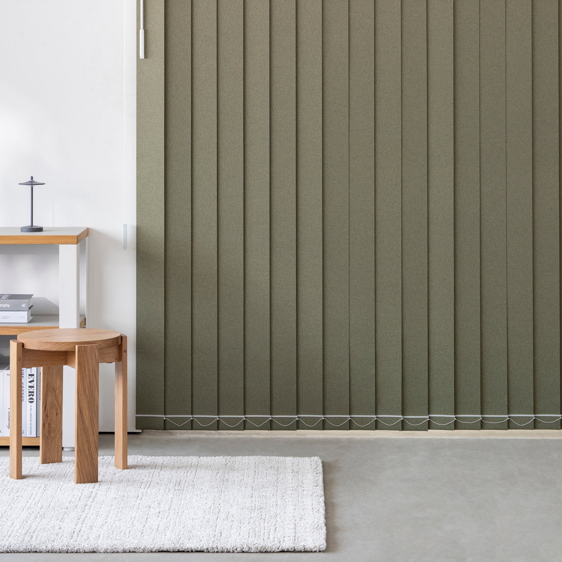 SAMPLE / Elegance - Harmony　柔らかな風合いの 遮光 バーチカルブラインド　アクセントカラー