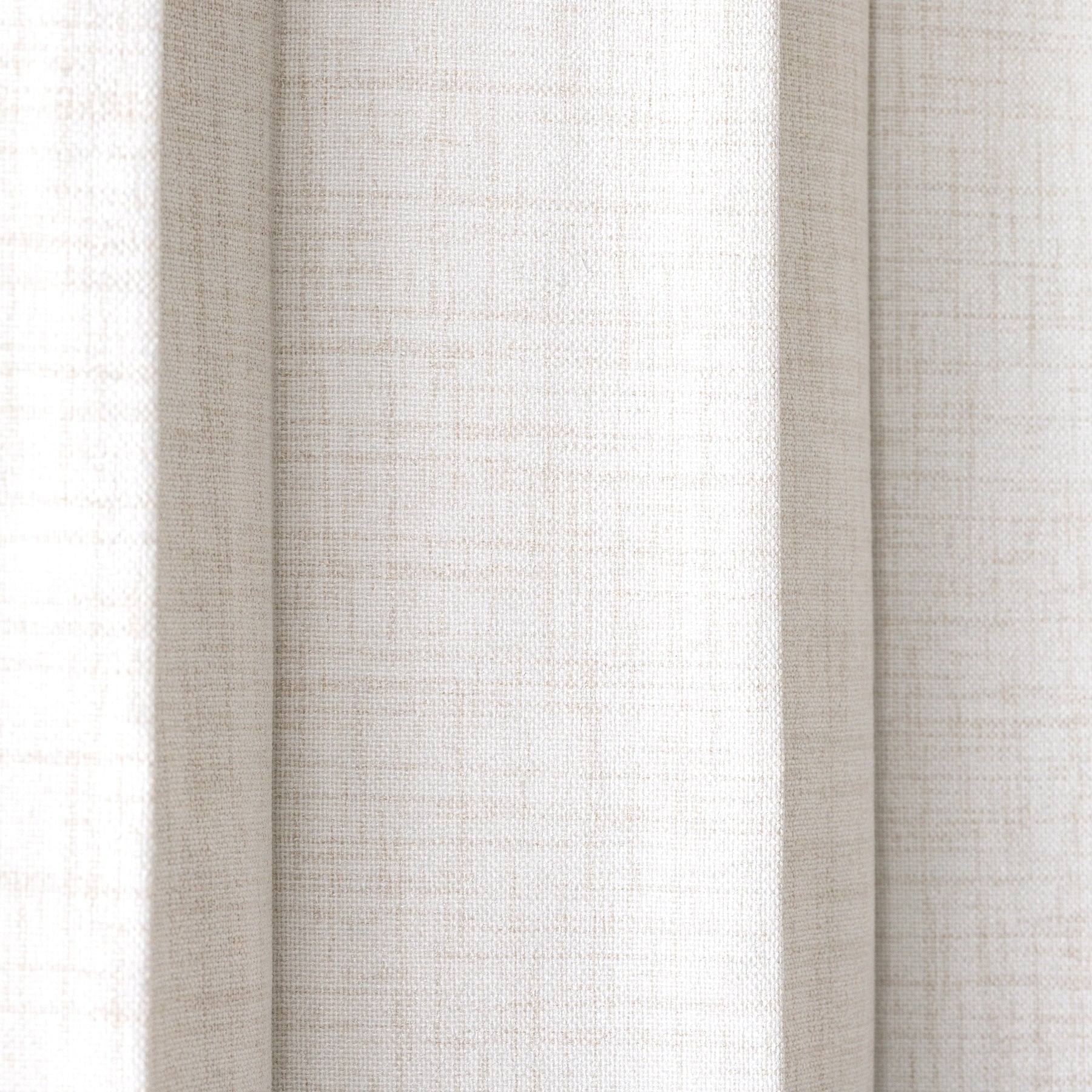 防音・遮熱・保温・完全遮光・形状記憶機能のあるプリーツカーテン（ベージュ）