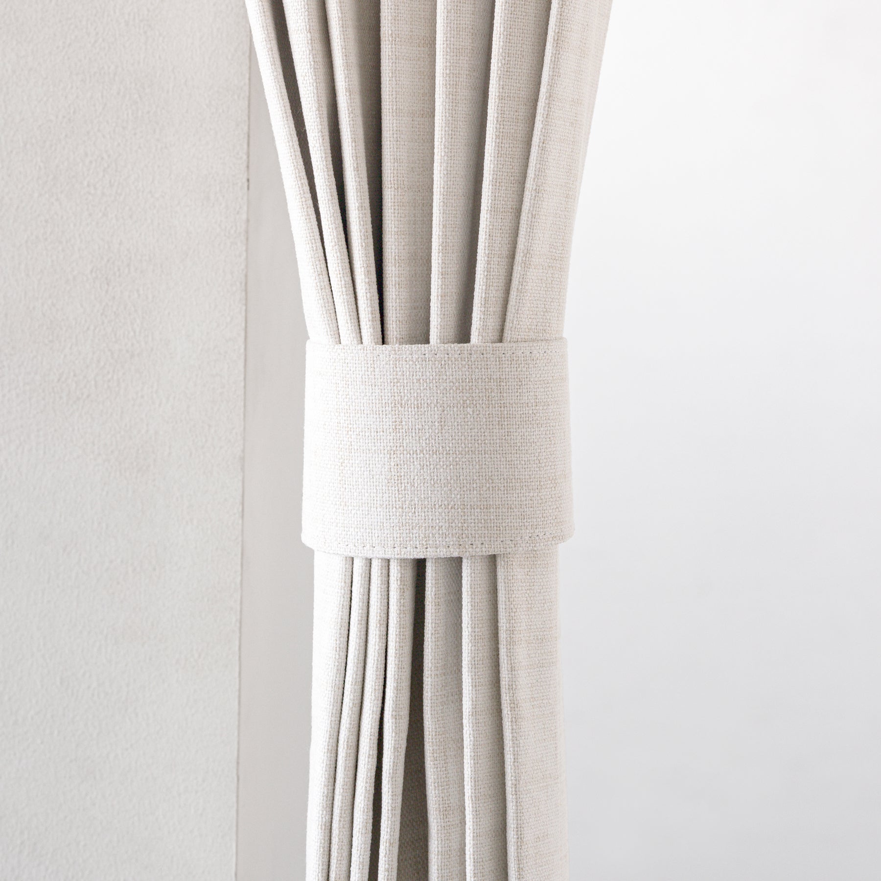 防音・遮熱・保温・完全遮光・形状記憶機能のあるプリーツカーテン（ベージュ）