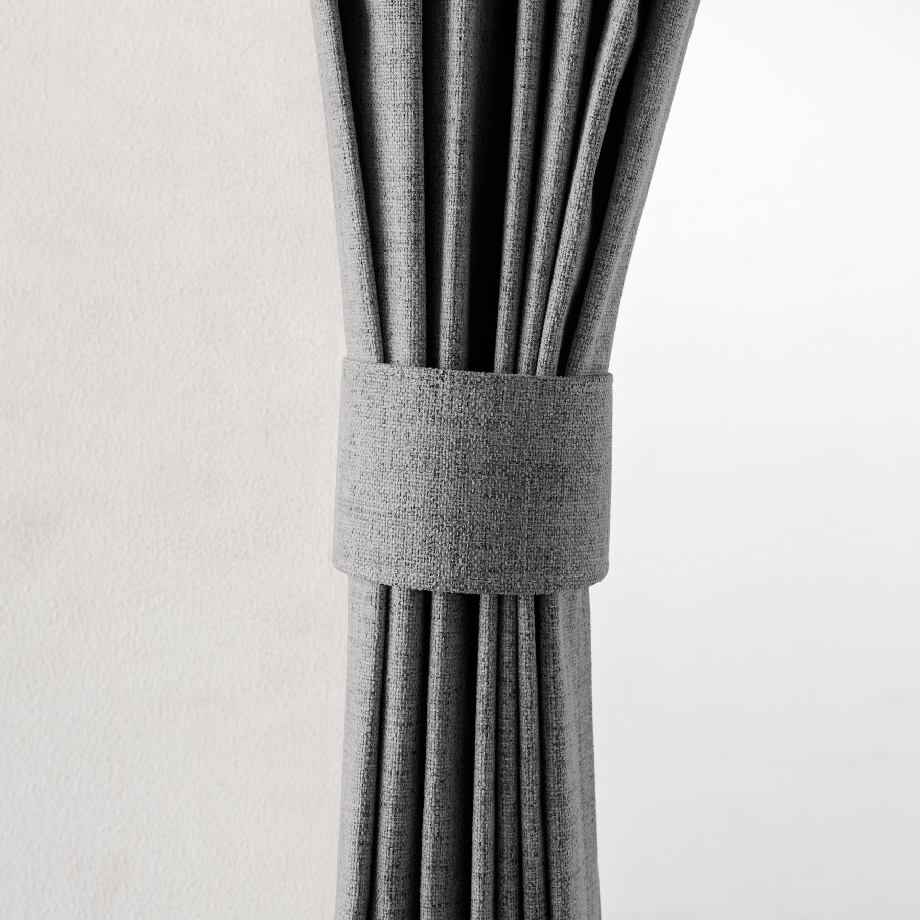 防音・遮熱・保温・完全遮光・形状記憶機能のあるプリーツカーテン（ダークグレー）