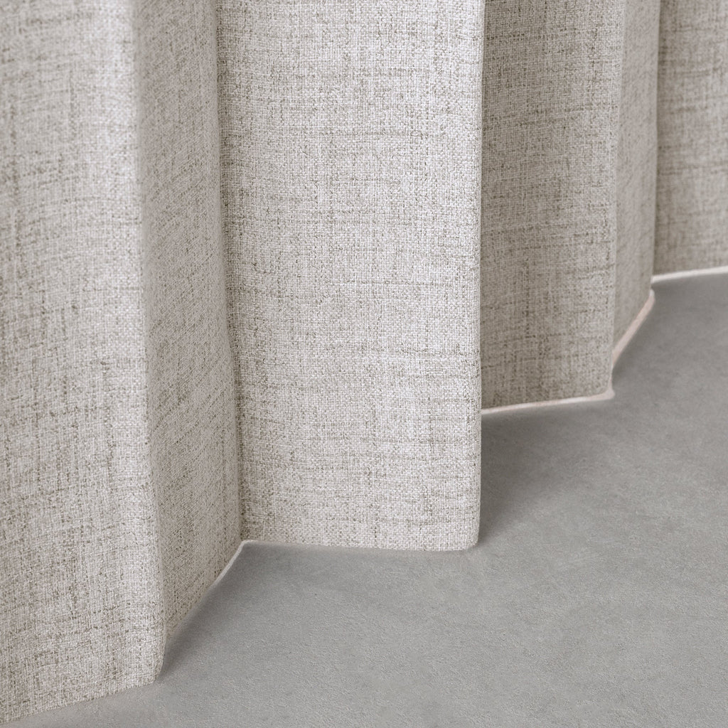 防音・遮熱・保温・完全遮光・形状記憶機能のあるプリーツカーテン（ライトグレー）