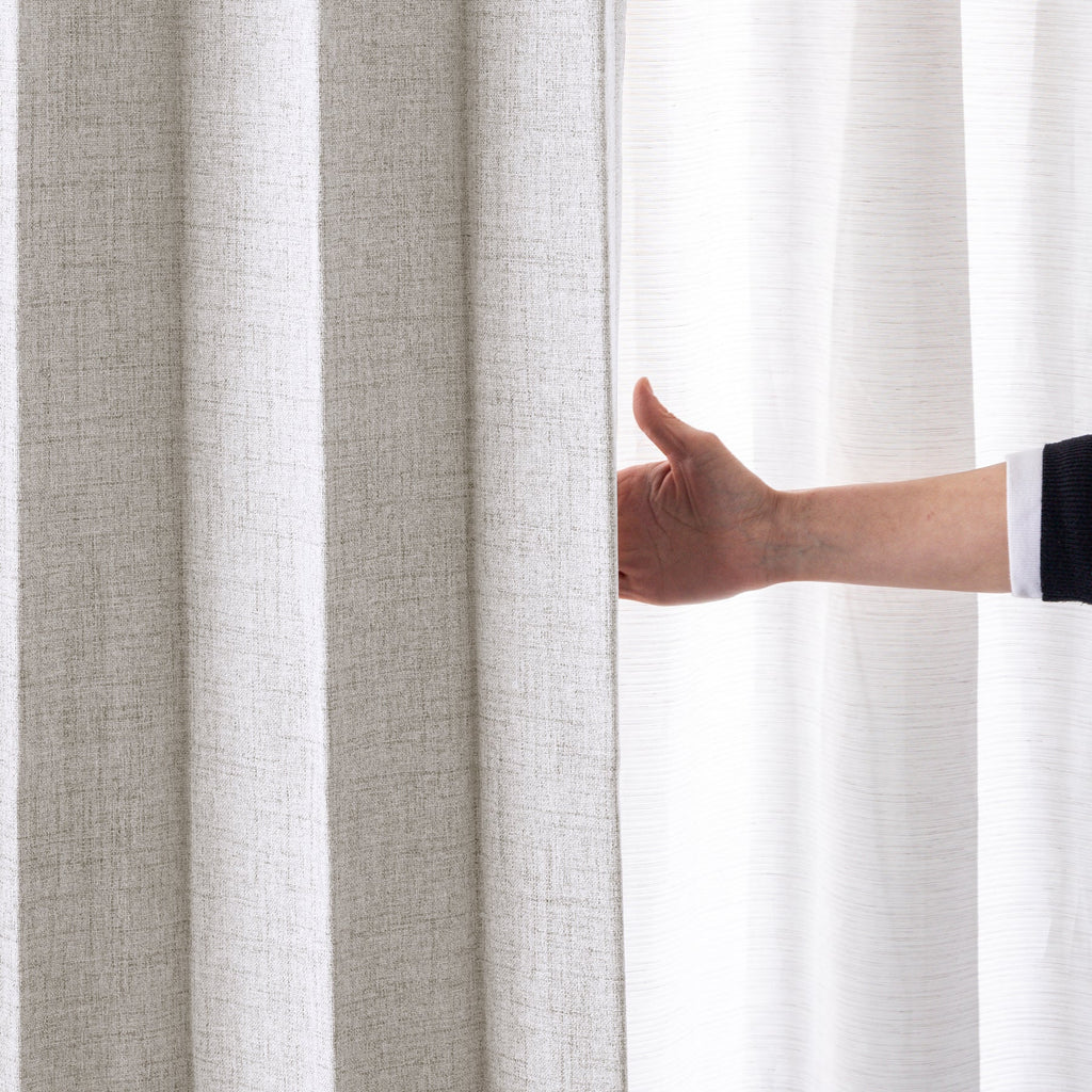 防音・遮熱・保温・完全遮光・形状記憶機能のあるプリーツカーテン（ライトグレー）
