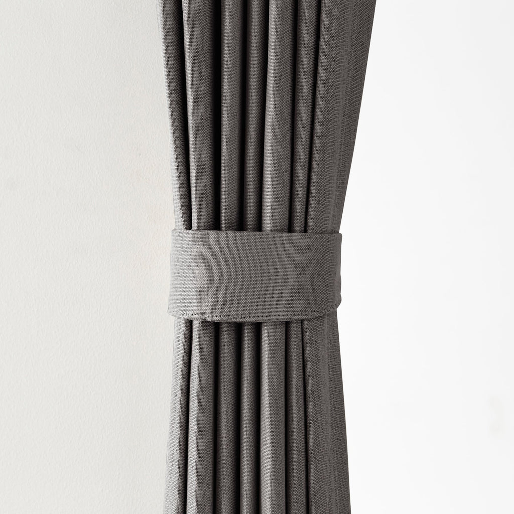 ウォッシャブル・形状記憶のベージュの遮光無地カーテン