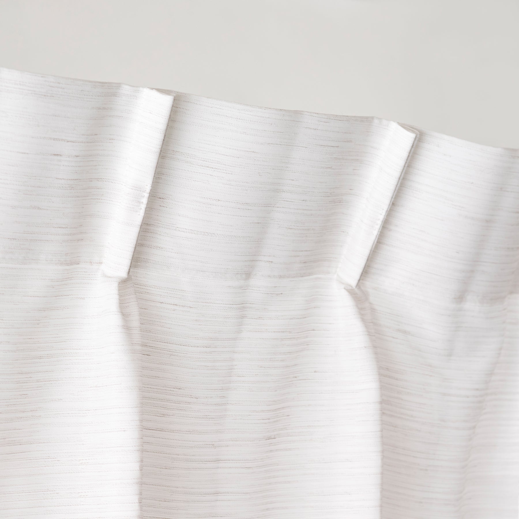 UVカット機能のある遮像レースカーテン