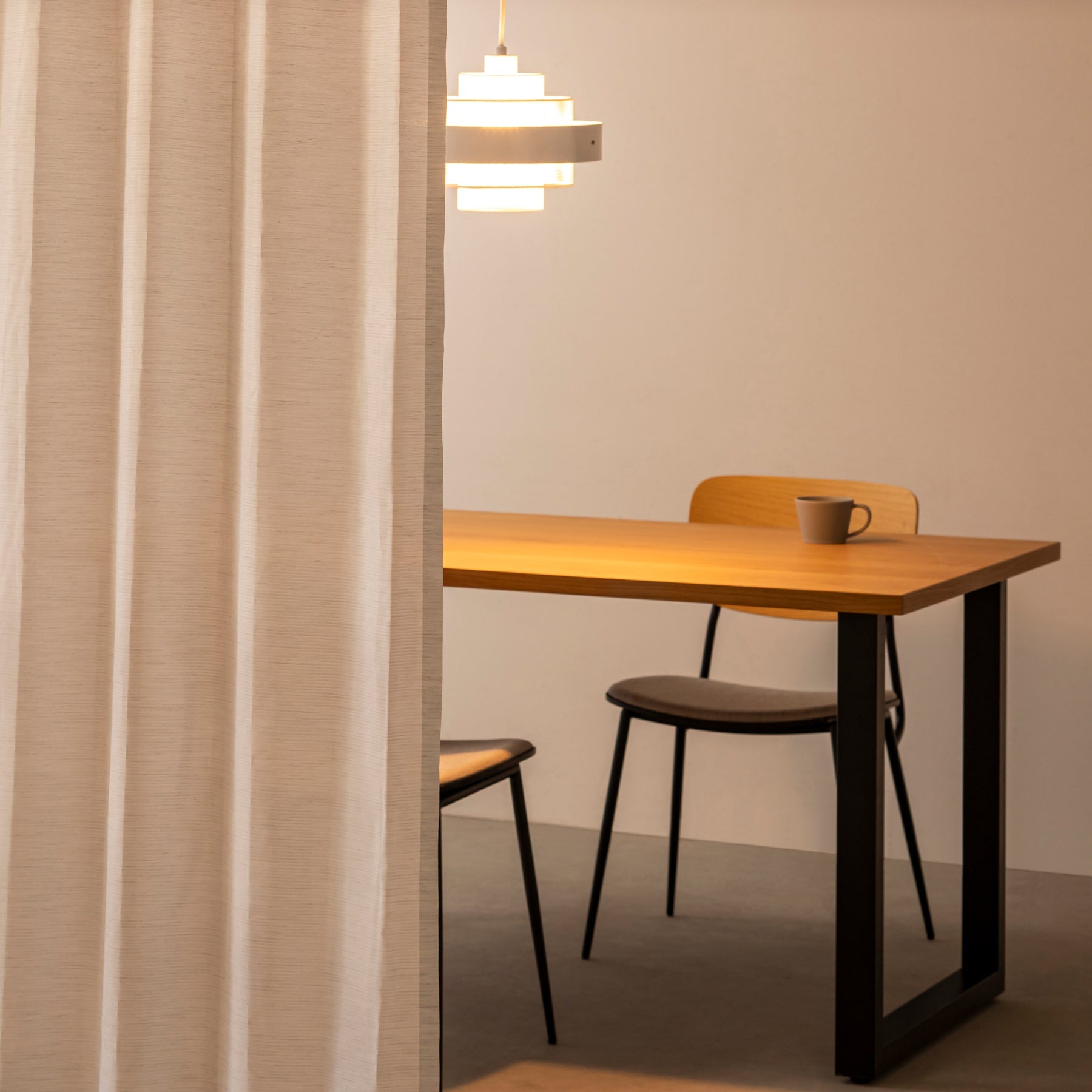 UVカット機能のある遮像レースカーテン