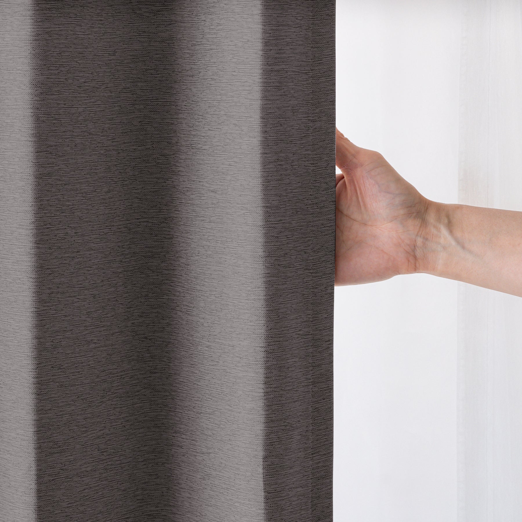 断熱機能のある遮光プリーツカーテン（ブラウン）