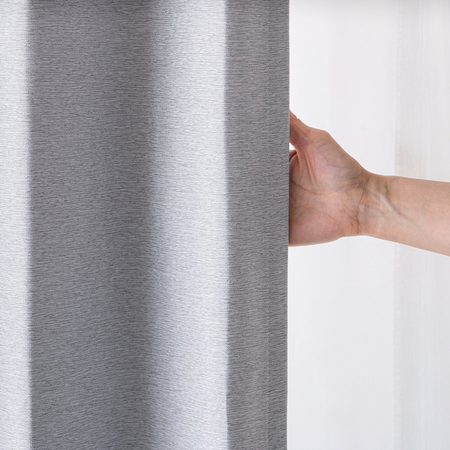 断熱機能のある遮光プリーツカーテン（グレー）