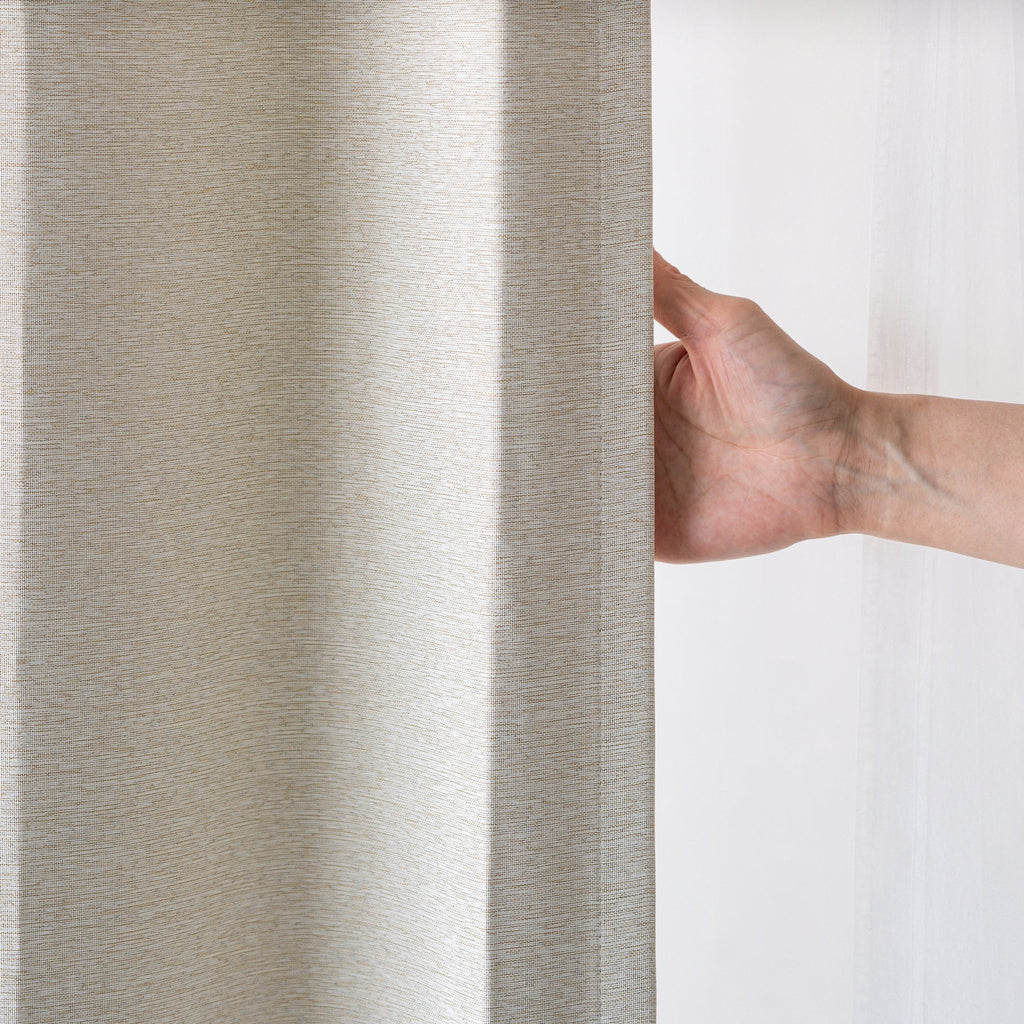 断熱機能のある遮光プリーツカーテン（アイボリー）