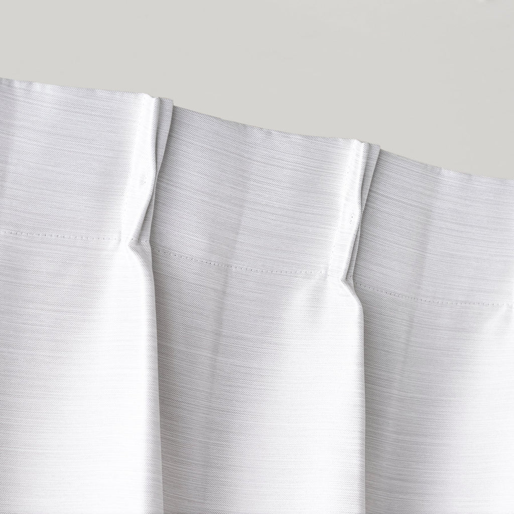 上品な質感の遮光プリーツカーテン（ライトグレー）