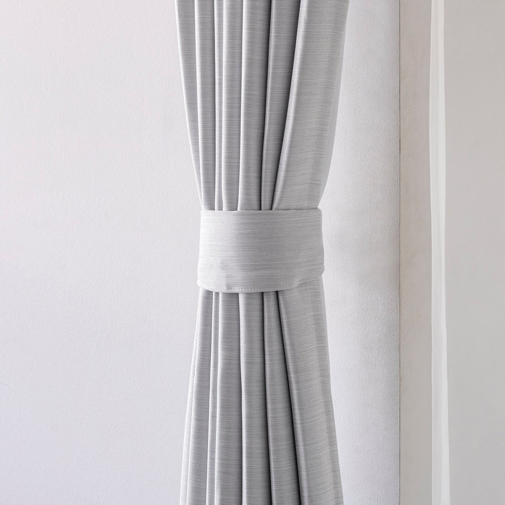 上品な質感の遮光プリーツカーテン（ライトグレー）