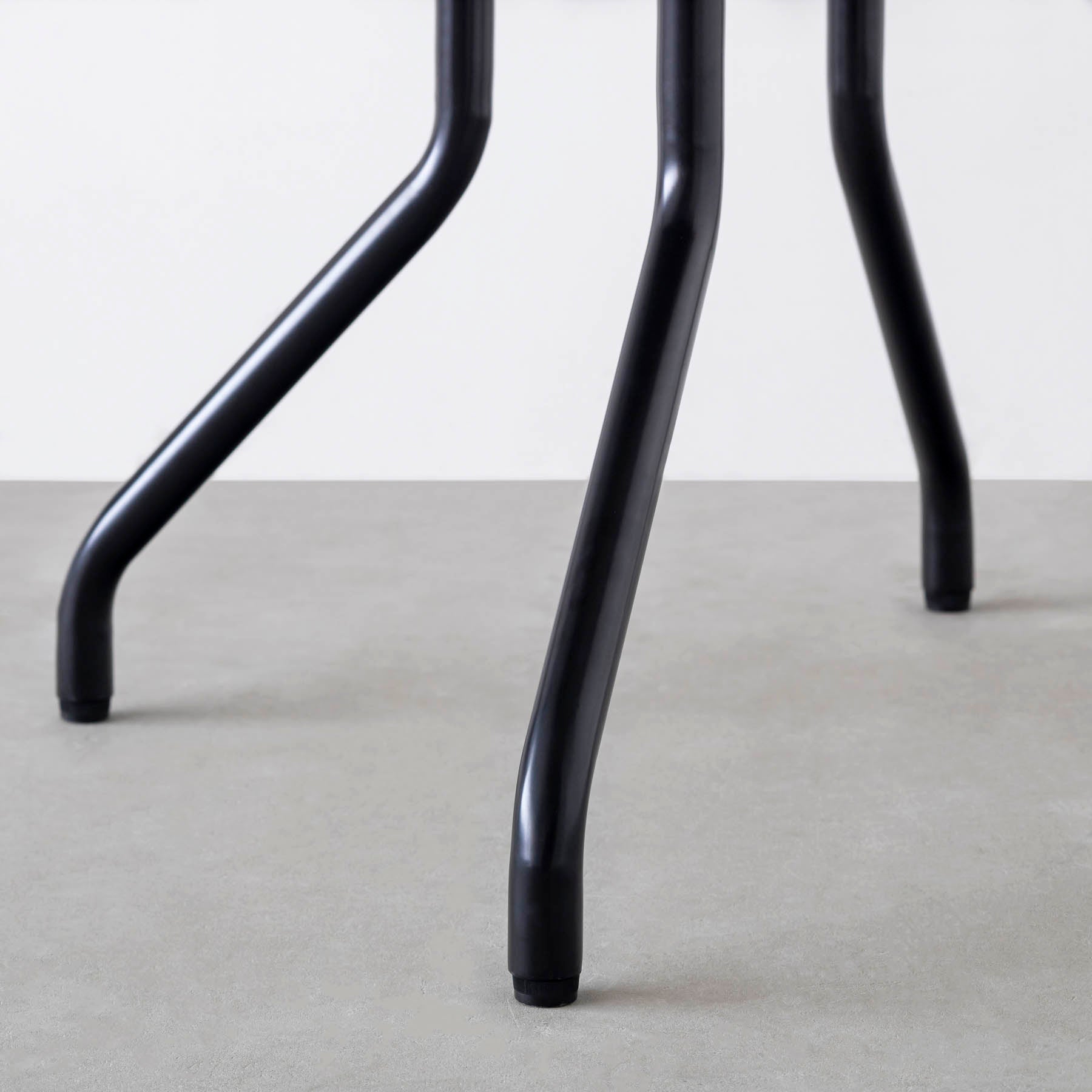 THE LEGS / Curvepipe × Black Steel