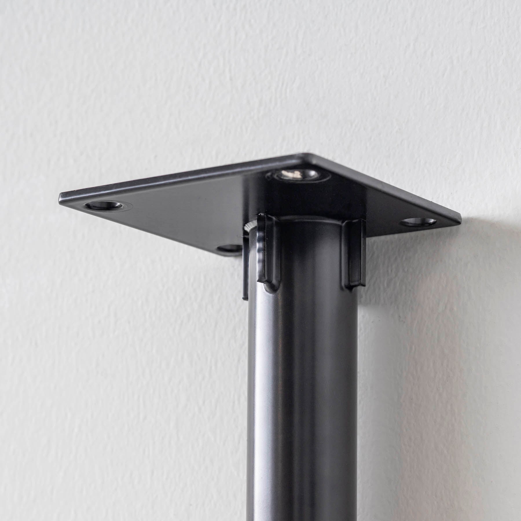 THE LEGS / Curvepipe × Black Steel