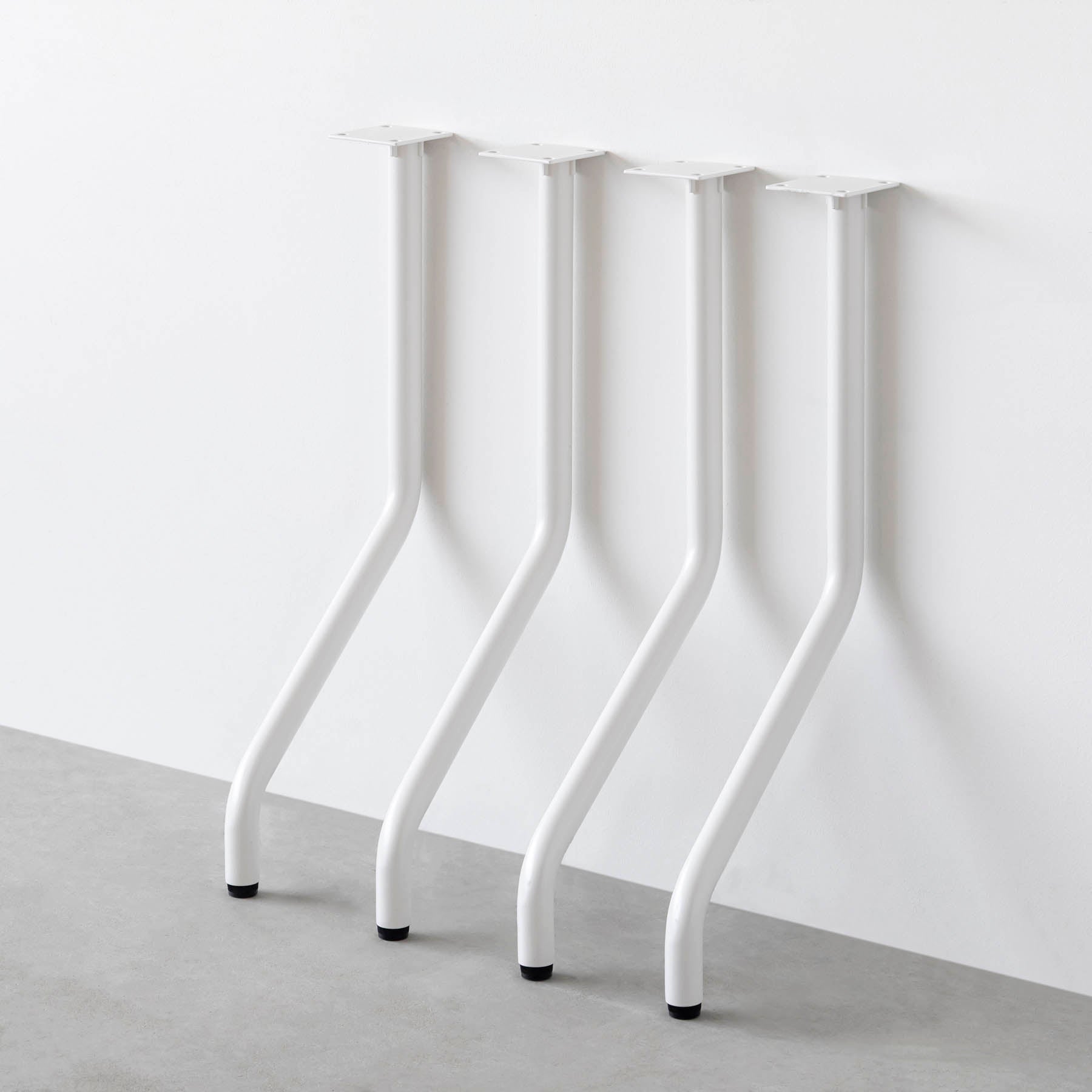 THE LEGS / Curvepipe × White Steel