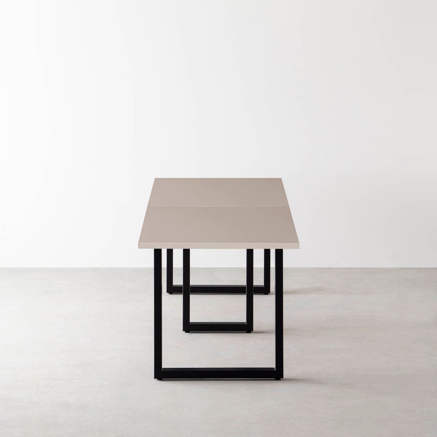 スマート造作テーブル / メラミン 無地 × 黒スチール脚 × W181 - 300cm