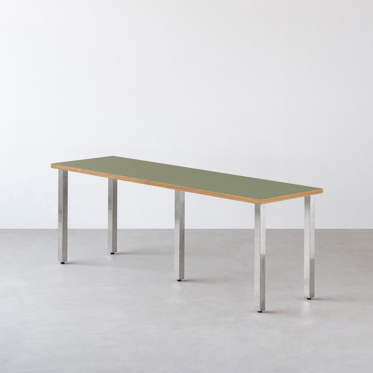 KanademonoのリノリウムOliveオーク天板と角柱5本ステンレス脚を組み合わせたシンプルモダンな大型テーブル