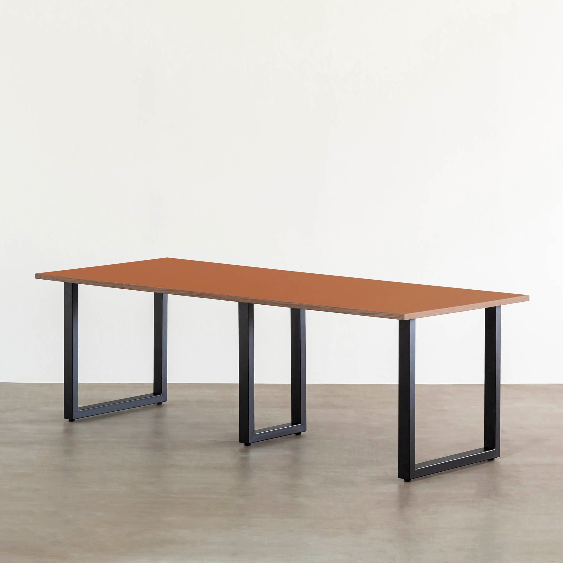 スマート造作テーブル / リノリウム レッド・オレンジ系 × 黒スチール脚 × W181 - 300cm