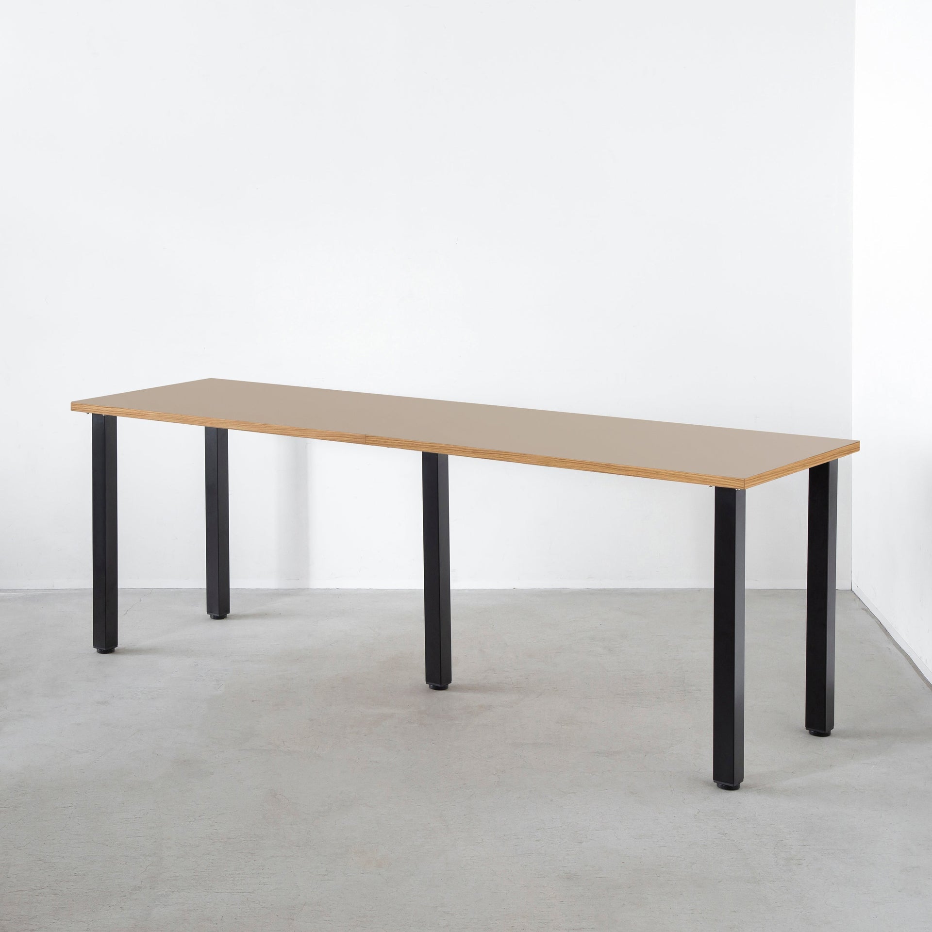 スマート造作テーブル / リノリウム ブラック・ブラウン系 × 黒スチール脚 × W181 - 300cm D40 - 69cm