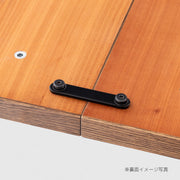 Kanademonoのウォルナット突板天板とホワイトの角柱鉄脚を組み合わせた奥行の広い特寸大型テーブル（裏面）