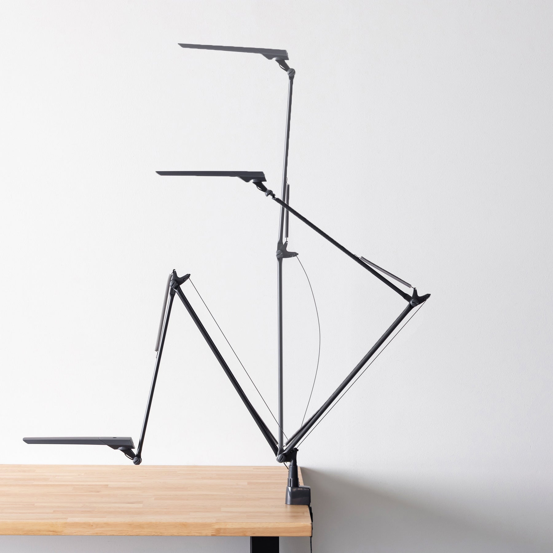 Slim - Stylish　Touchless Matte Desk Lamp　クランプ式