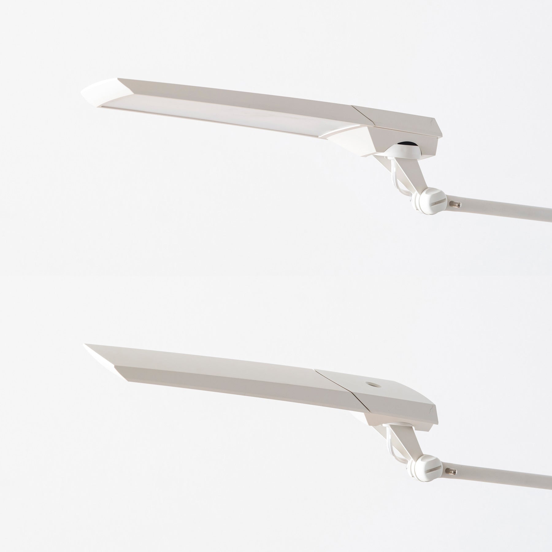 Slim - Stylish　Touchless Matte Desk Lamp　クランプ式