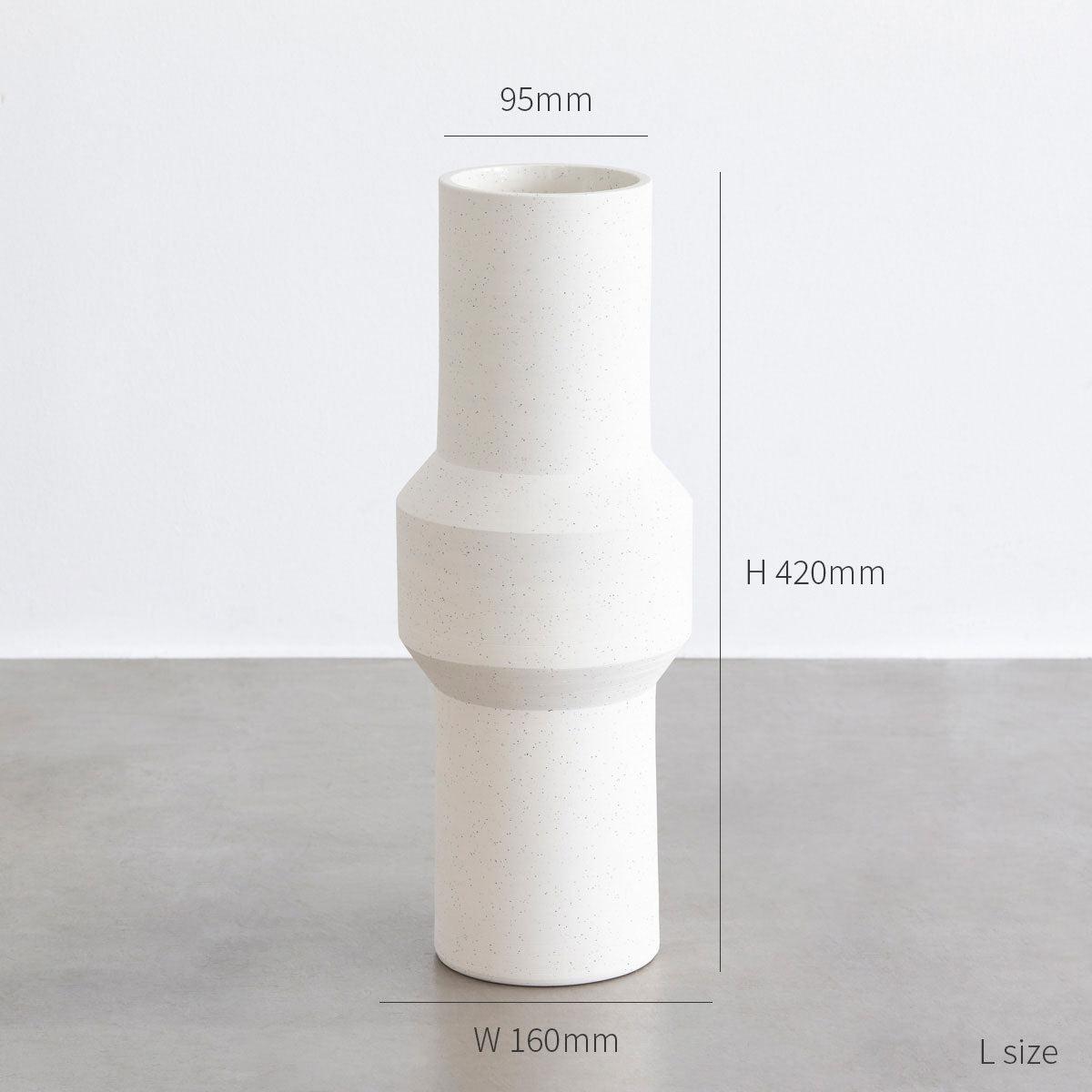 ホワイトの陶器を使用した洗練されたフォルムが美しいフラワーベース（Lサイズ）（寸法画像）