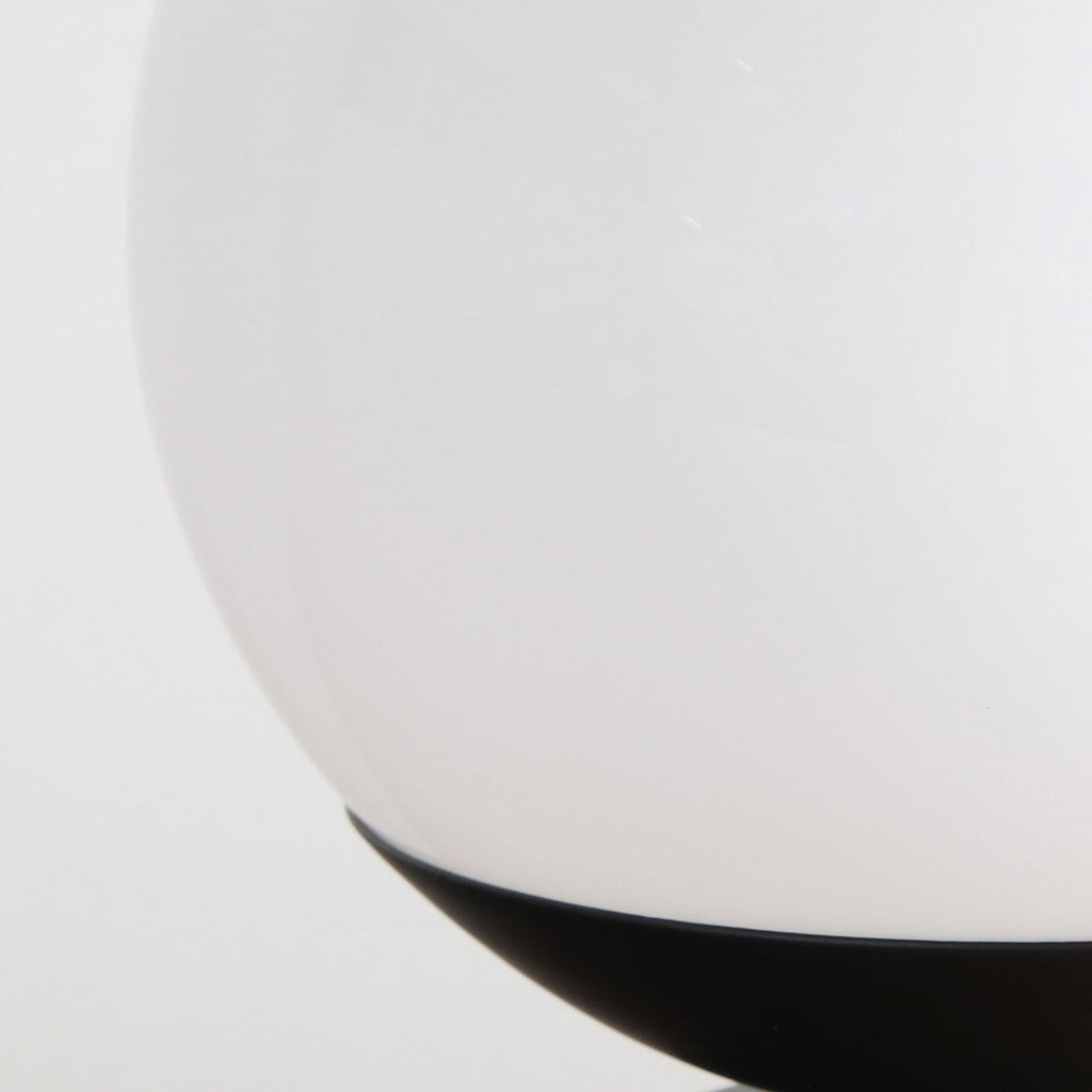 大理石と真鍮の融合が美しいテーブルランプ（シェード）クローズアップ