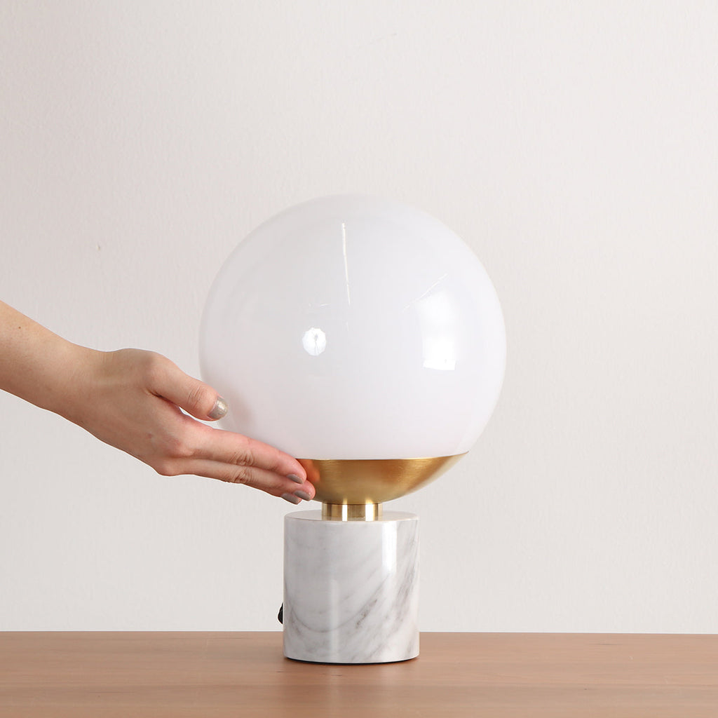 大理石と真鍮の融合が美しいテーブルランプ（タッチスイッチ）