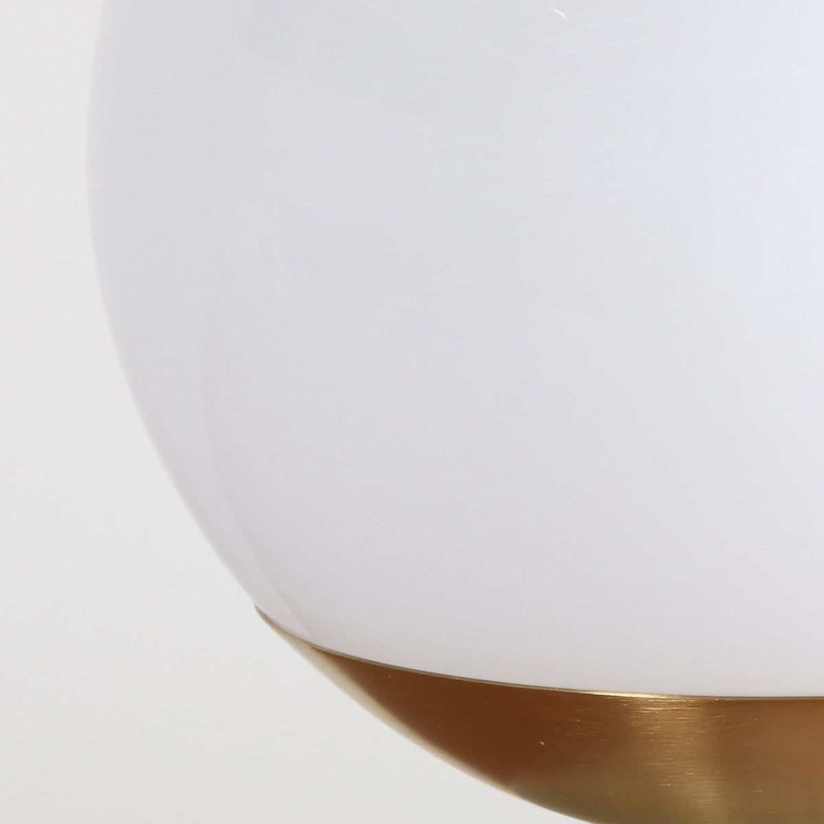 大理石と真鍮の融合が美しいテーブルランプ（シェード部分）クローズアップ