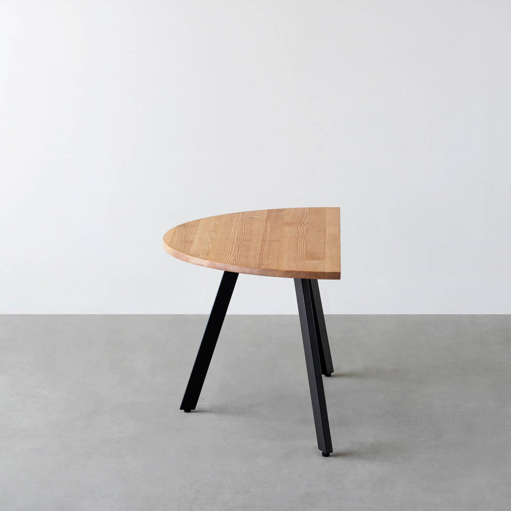 スマート造作テーブル / 半円 × 無垢 ホワイトアッシュ × 黒スチール脚