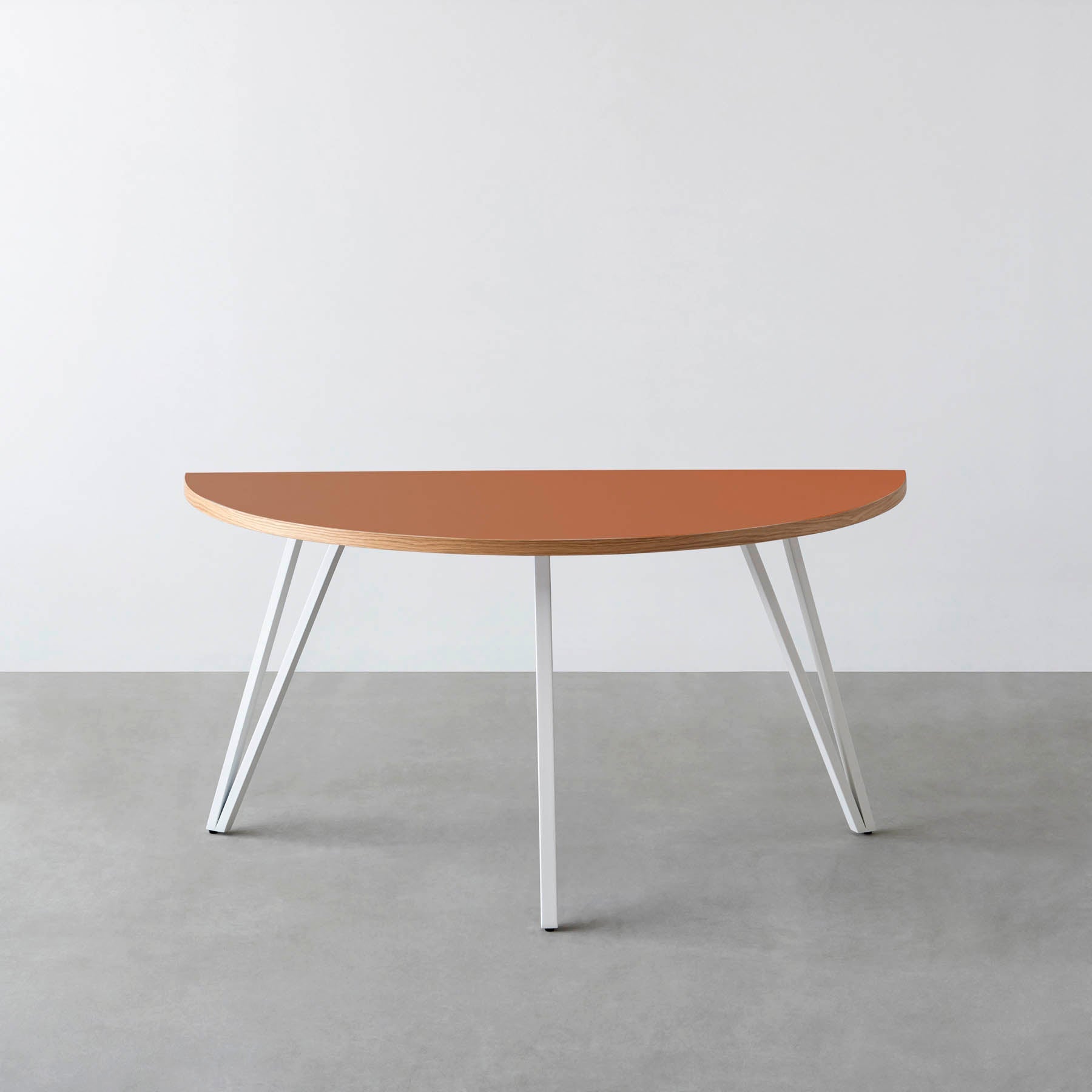スマート造作テーブル / 半円 × リノリウム 全32色 × 白スチール脚