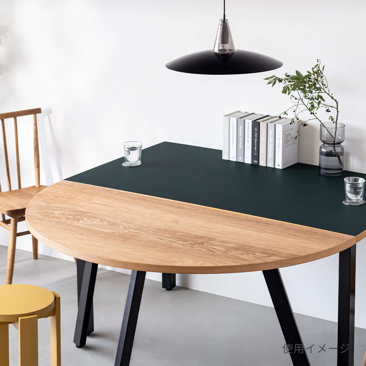 スマート造作テーブル / 半円 × ラバーウッド × 黒スチール脚