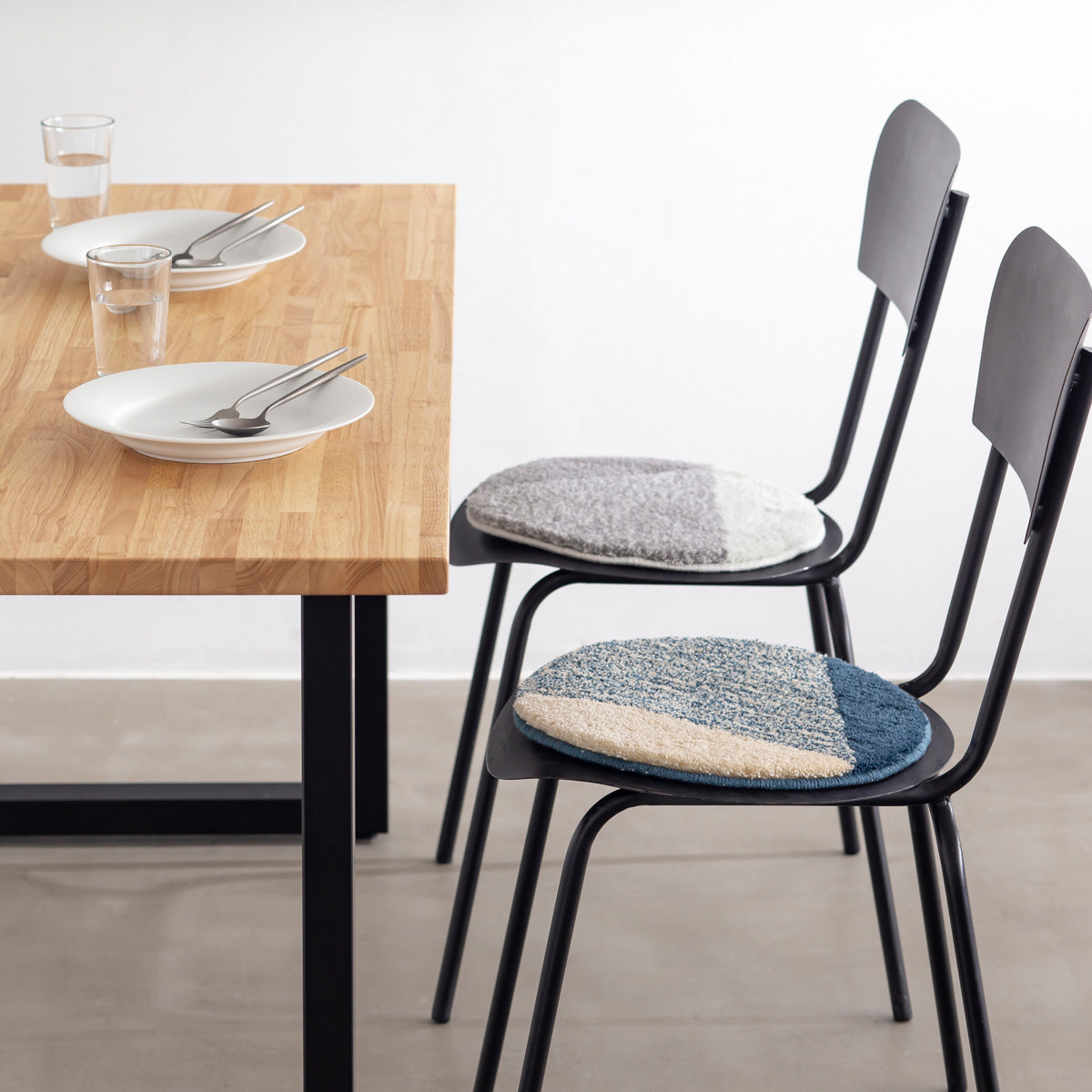 MIYOSHI ラグ KAMADEMONO ミッドセンチュリーモダンインテリア MIYOSHI RUG × KANADEMONO Hand Tufted Chair Rug 2 set – SITURAEMON