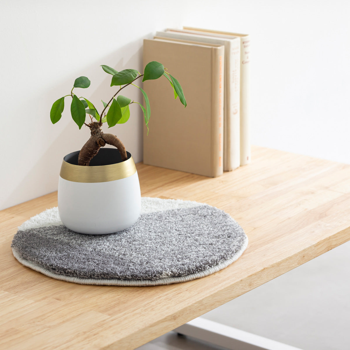 MIYOSHI RUG × KANADEMONO Hand Tufted Chair Rug 2 set – SITURAEMON