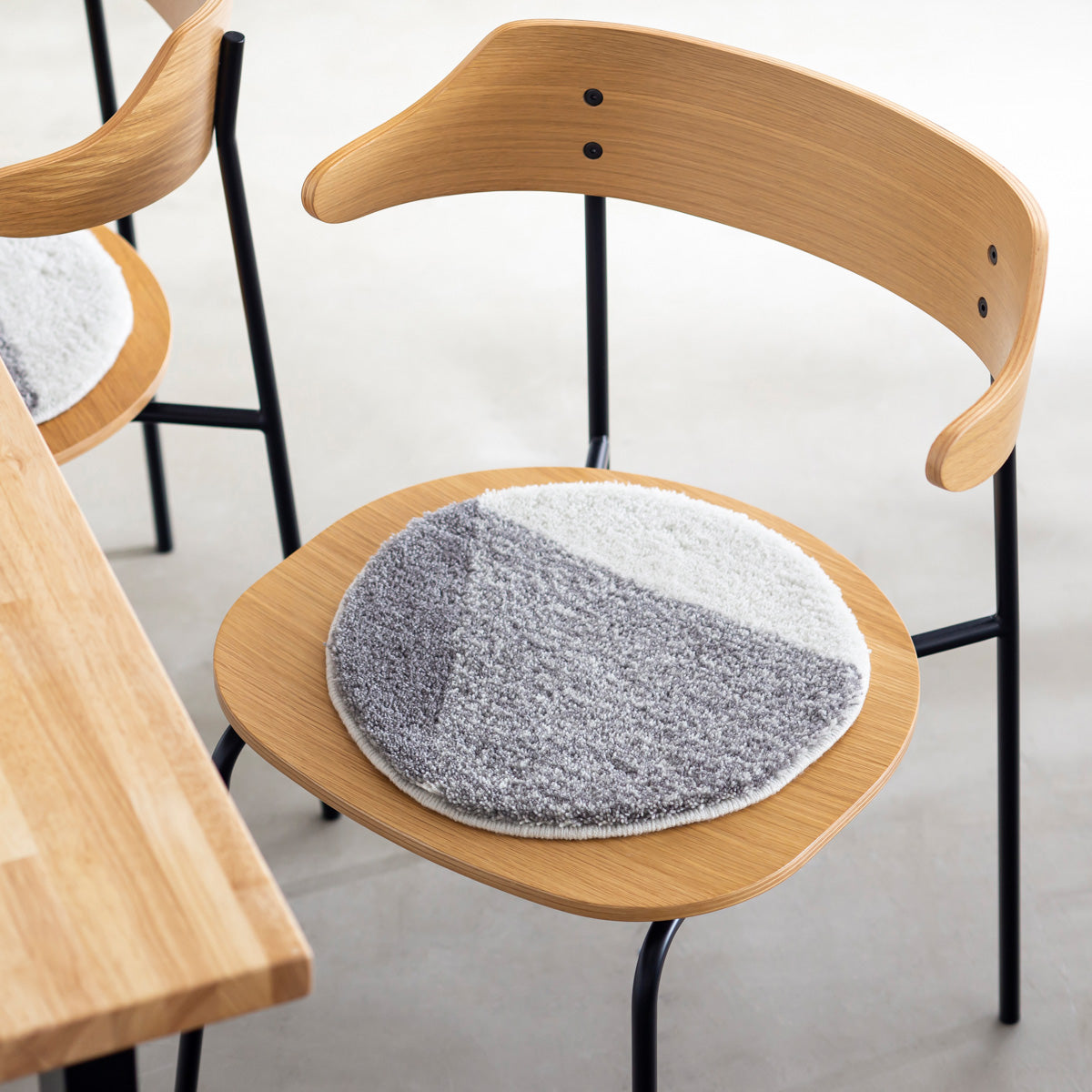 MIYOSHI RUG × KANADEMONO Hand Tufted Chair Rug 2 set – SITURAEMON