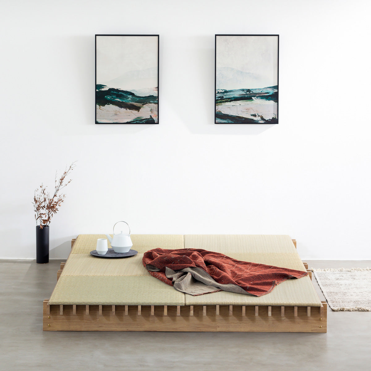 KOTAのSUNOKO BEDへのAdd-onシリーズのナイトストール・レッド（使用例）