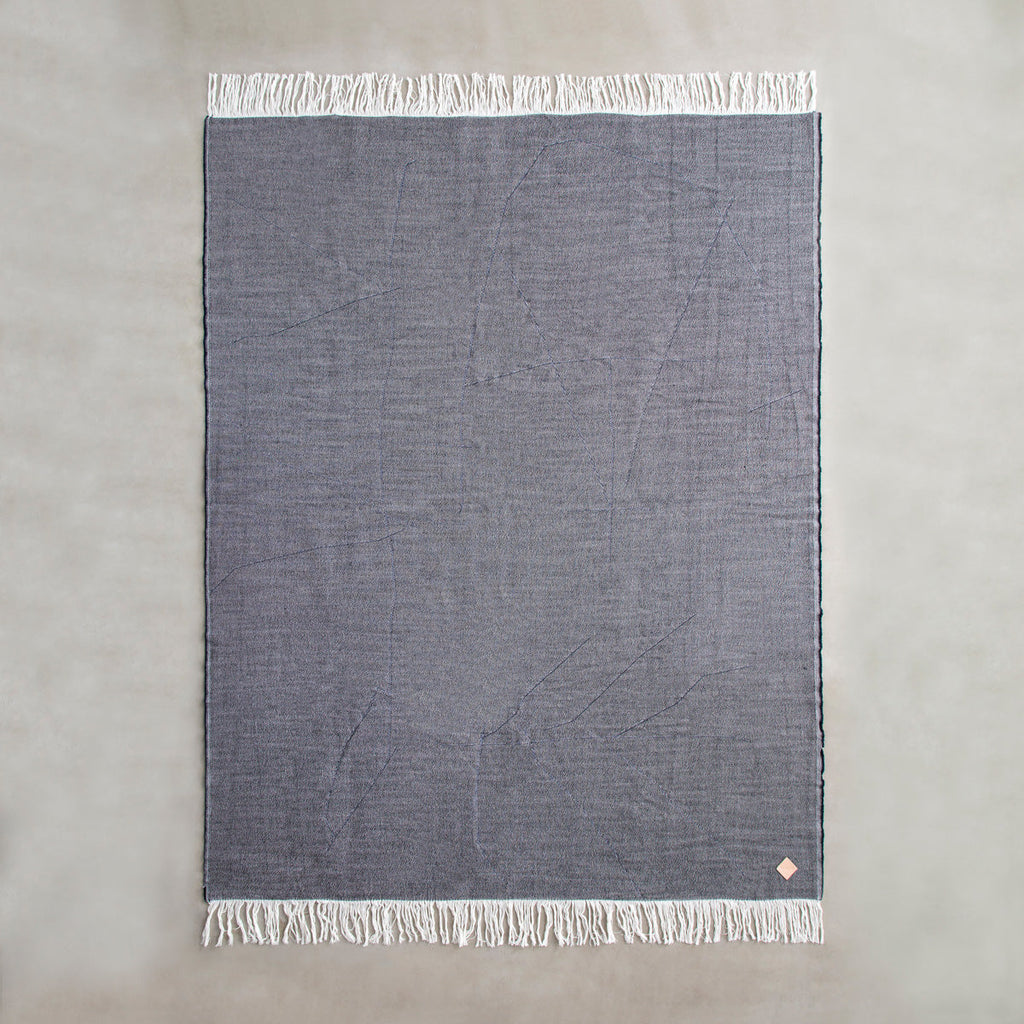 KOTAのSUNOKO BEDへのAdd-onシリーズTonakai Blanketブラック×ネイビー