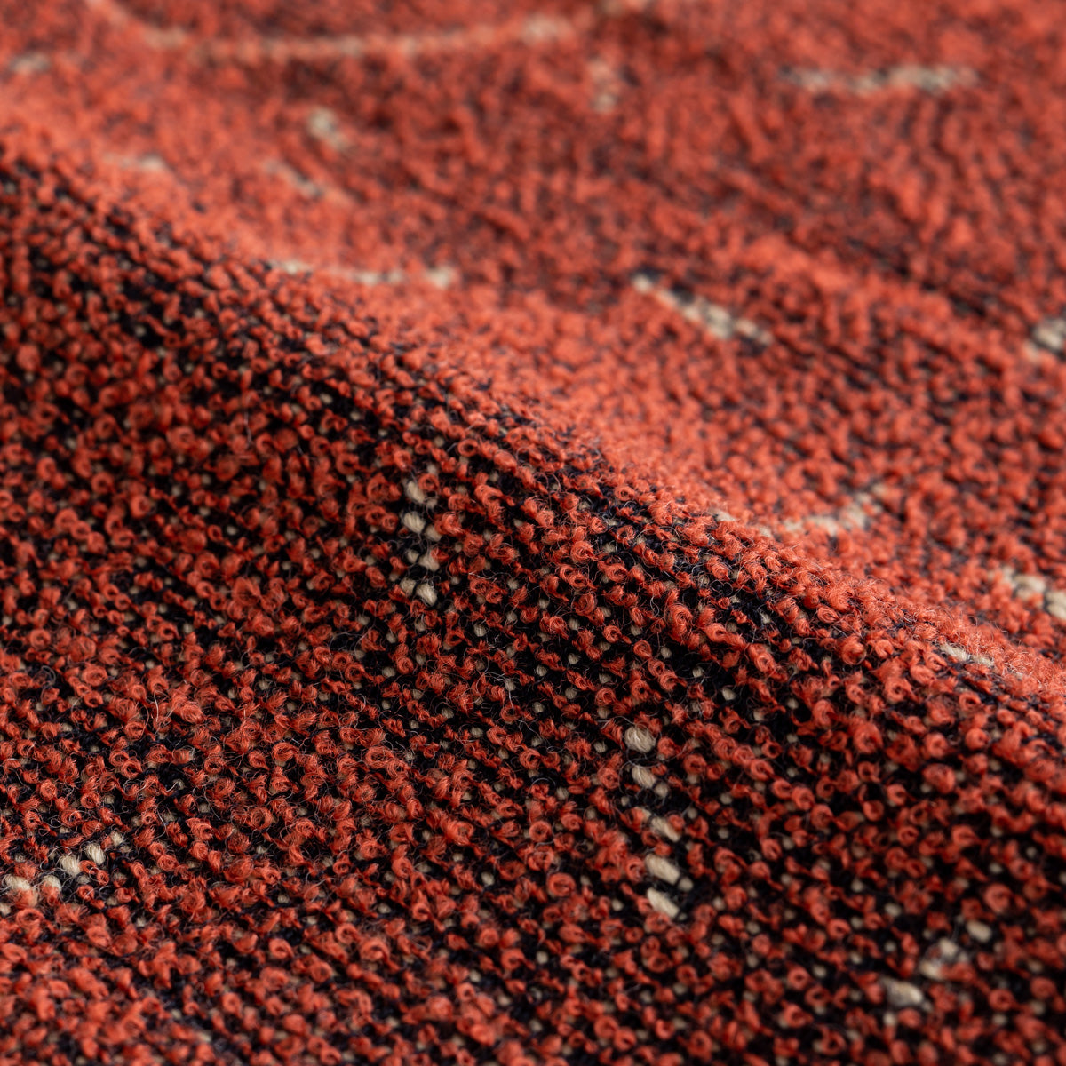 KOTAのSUNOKO BEDへのAdd-onシリーズのナイトストール・レッド（表面生地detail）