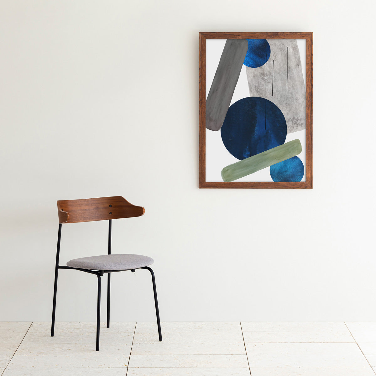KANADEMONOのドットを用いたデザインをブルーをアクセントに落ち着いたトーンで仕上げたモダンな抽象画アートA1＋ブラウン木製フレー（コーディネート例）