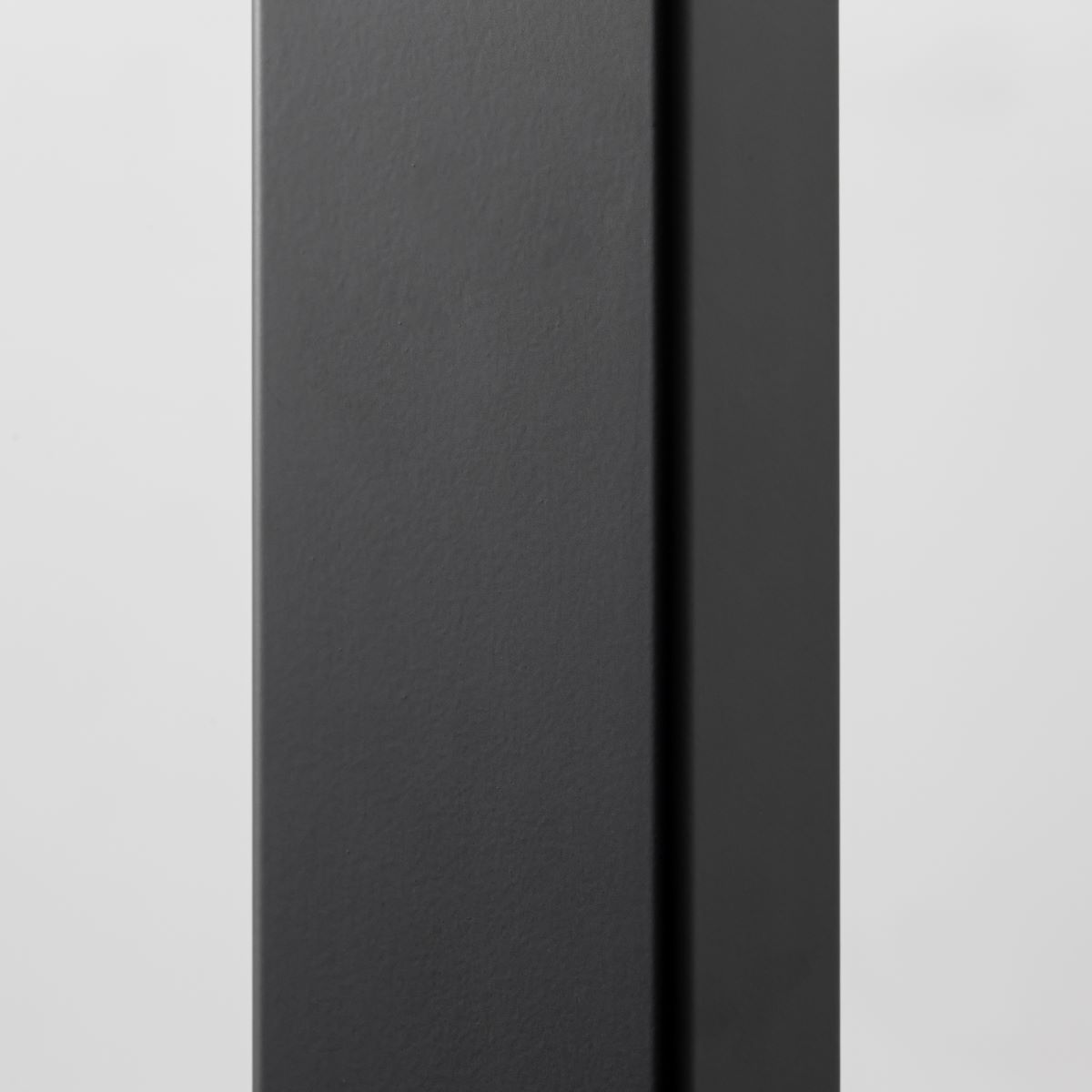 かなでものの無垢ホワイトアッシュ天板とブラックの鉄脚を合わせたスタンディングテーブル（脚）