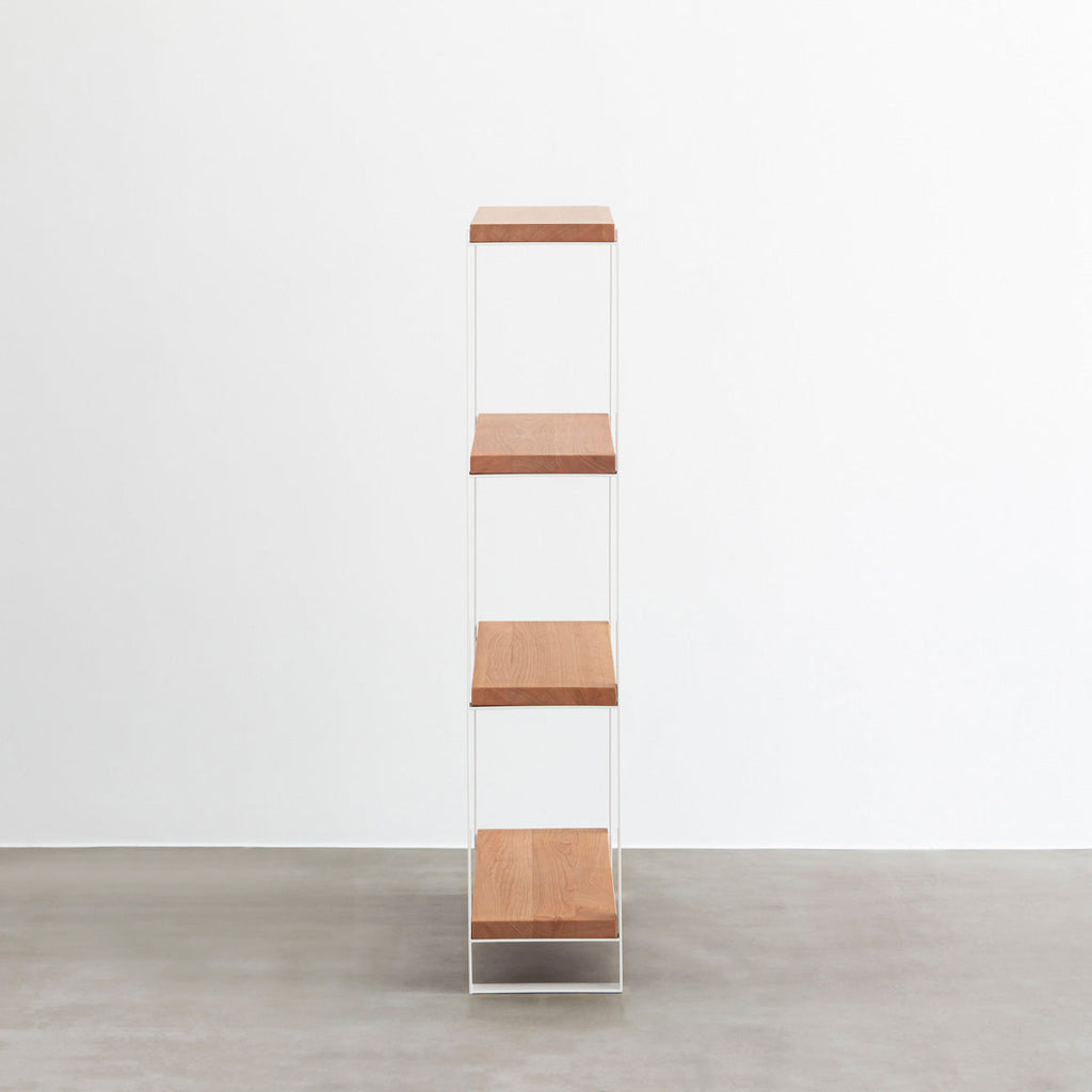 Kanademonoのブラックチェリーの棚板とホワイトのアイアンで製作したシェルフ（側面）